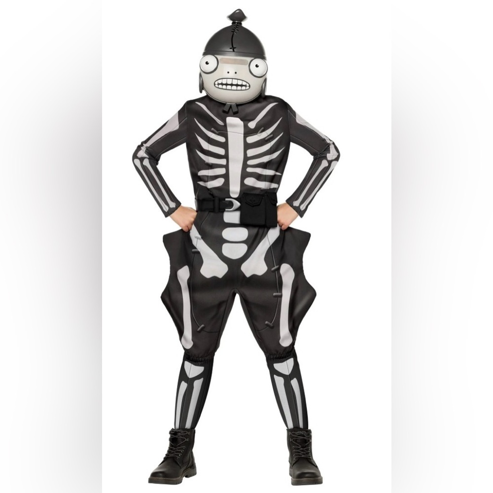 InSpirit Designs Fortnite Fishskull youth costume. NWT large 10-12(mb)